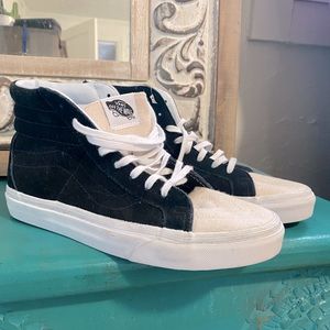 Vans M 7.5 W 9 Suede Lace ups